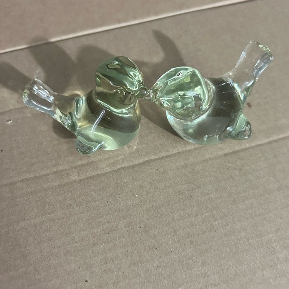 Vintage crystal glass dove figurines/ paperweights- preloved - - Picture 2 of 12